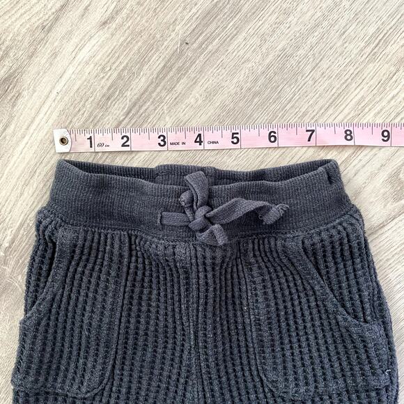 Cat & Jack 2-piece waffle sweatshirt and jogger pants set in Gray 18M - Picture 6 of 10